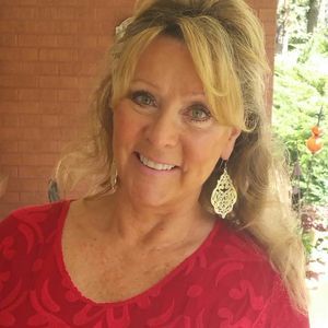 Meet your Posher, Connie